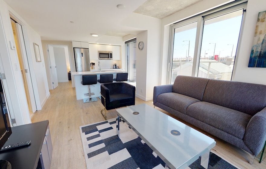 Suite View (916)