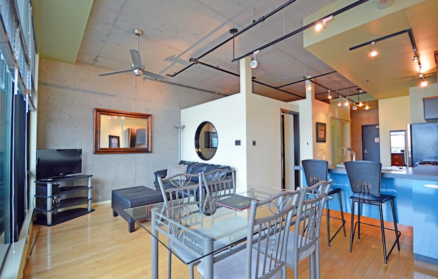 304 DR/LR/Kitchen