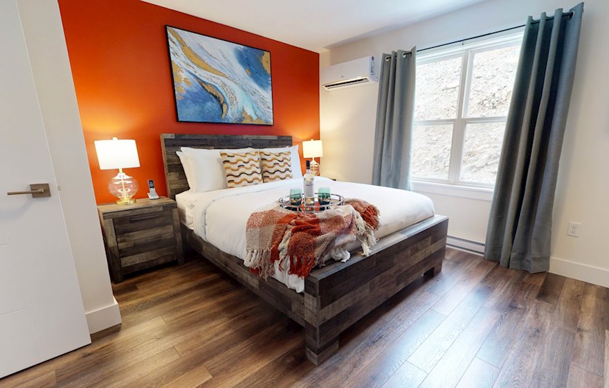 2 Primary Bedroom Queen Mattress Fully Furnished Short Term Townhouse Rental Dartmouth NS