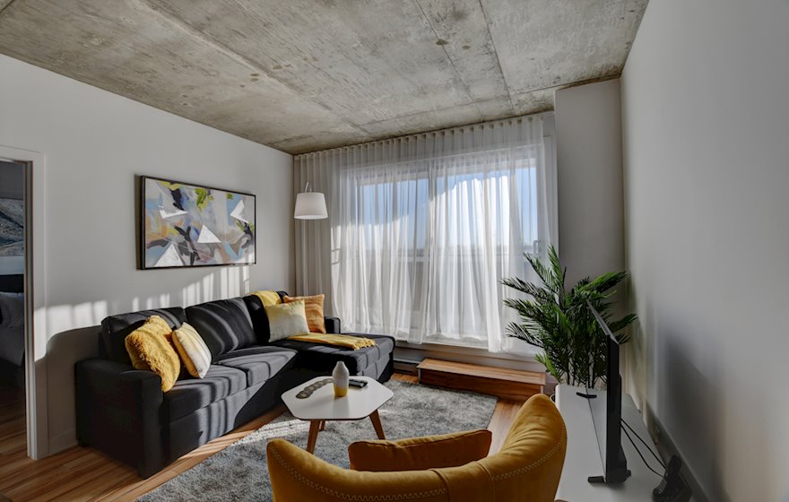 2 - Living Room