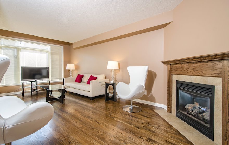 244 Arrita - Living Room Fully Furnished Town House Kanata