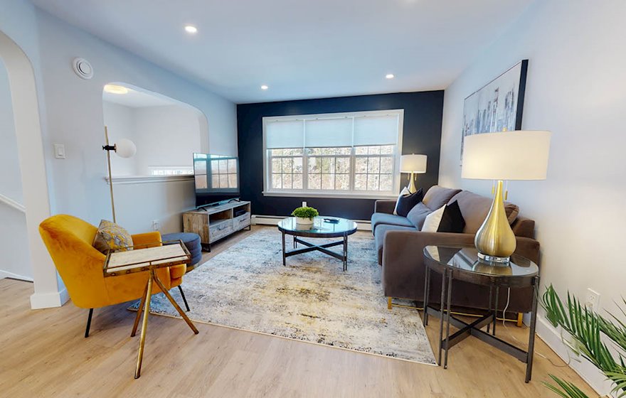 10 Living Room Temporary Housing Bedford Fully Furnished Short-Term Rental Townhouse Bedford NS