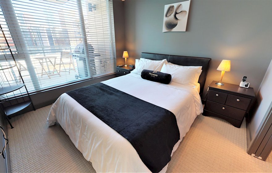Bedroom (1206)