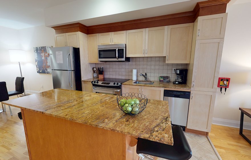 805 Kitchen Fully Equipped Five Appliances Stainless Steel Kanata
