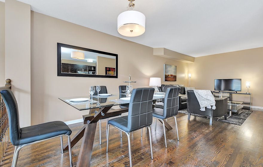 243 Arrita - Dining Room Fully Furnished Apartment Suite Kanata