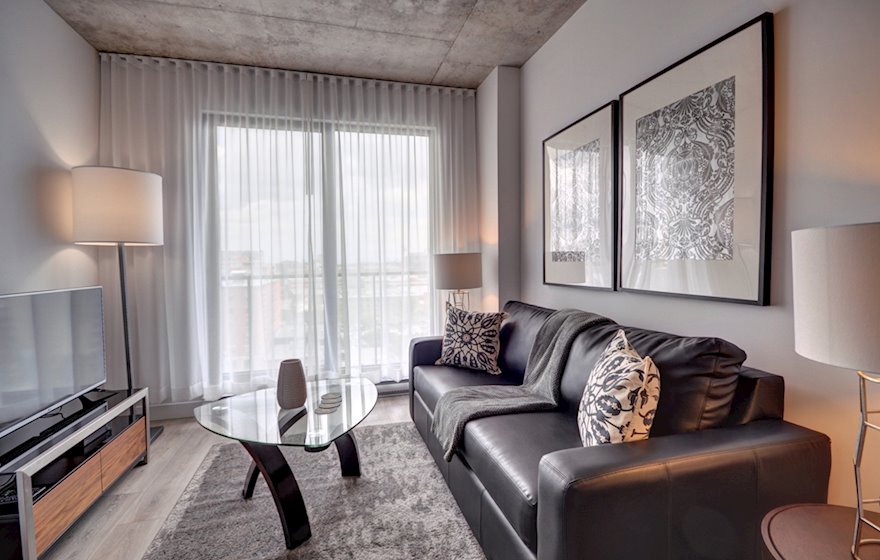 2 - Living Room