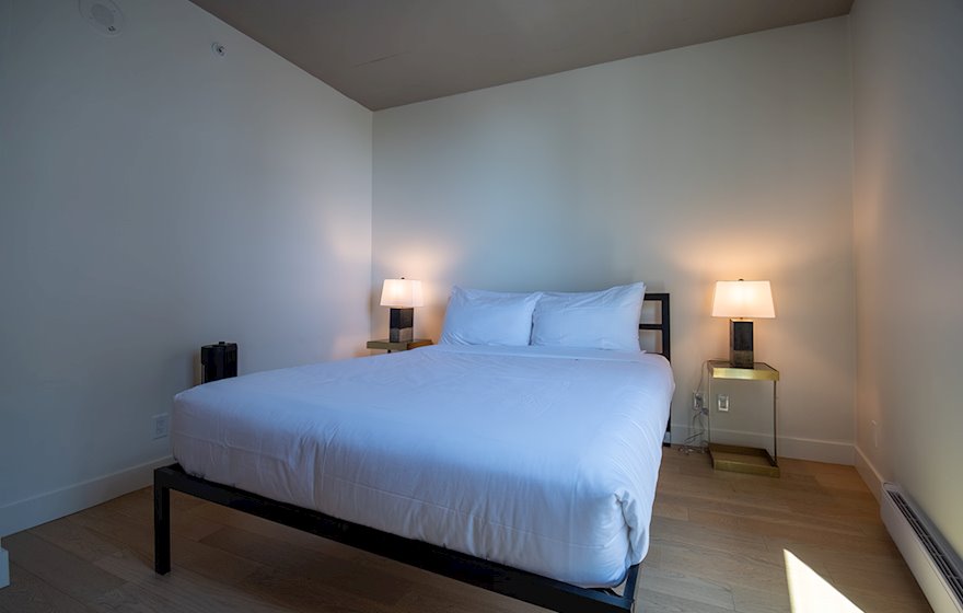 989 1507 bedroom