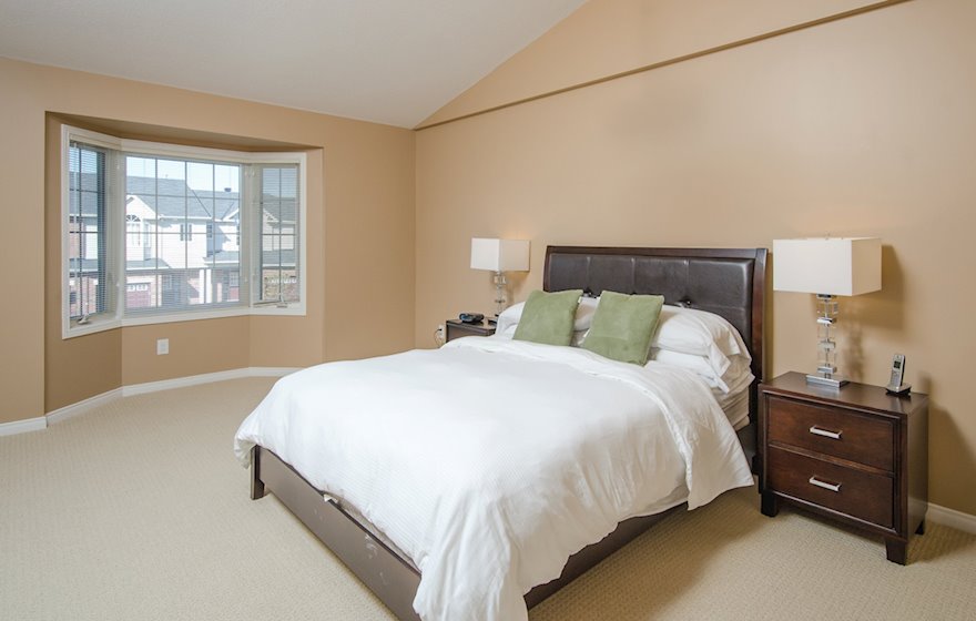 244 Arrita - Master Bedroom Fully Furnished Town House Kanata
