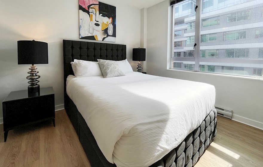 Corazon 507 primary bedroom