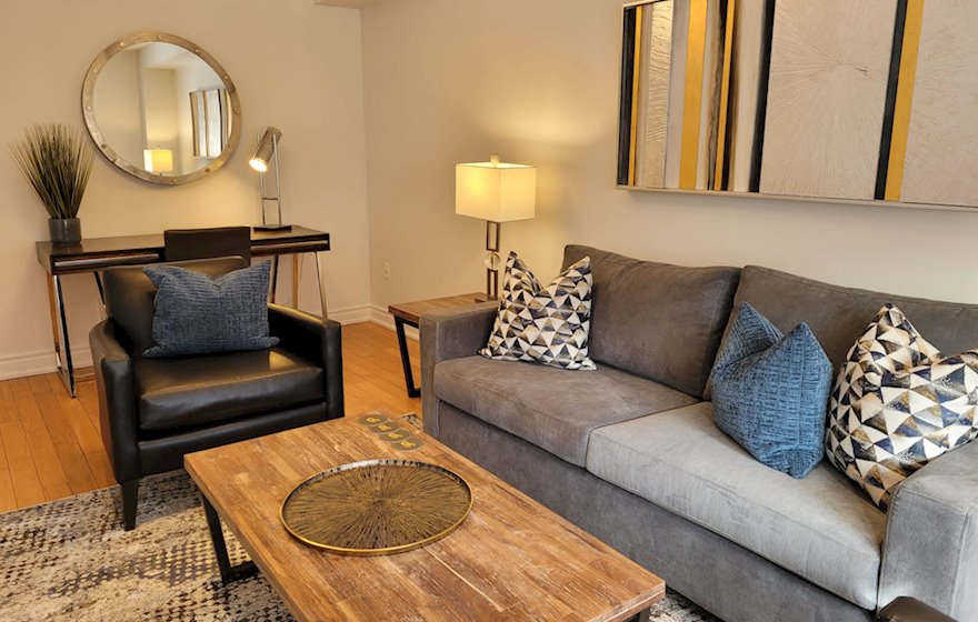 Living Room Free WiFi Free National Telephone Calls Markham