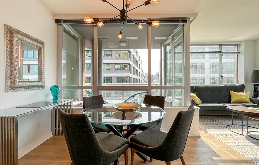 Corazon 507 dining area