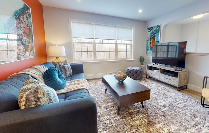 5 Living Room Temporary Housing Bedford Fully Furnished Short-Term Rental Townhouse Bedford NS