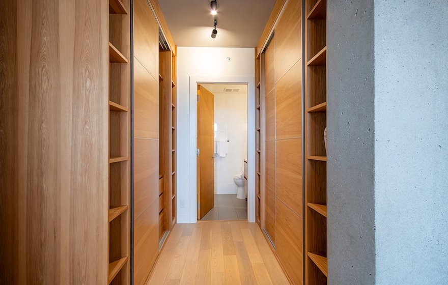 989 401 primary closet