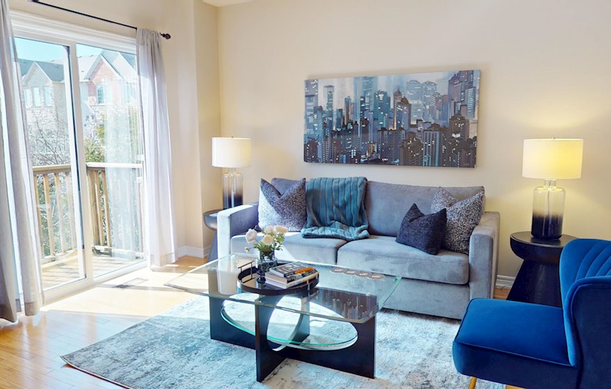 Living Room Free WiFi Fully Furnished Apartment Suite Burlington