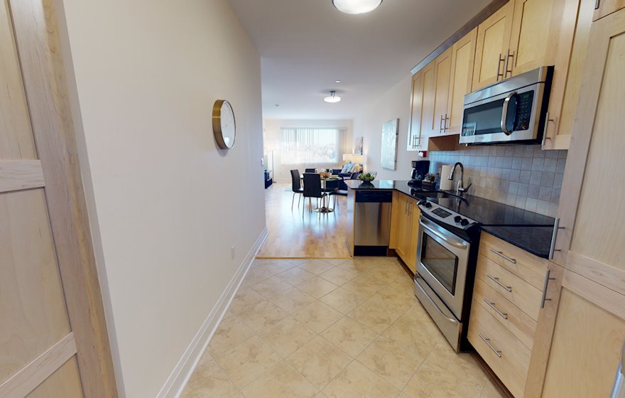 509 Kitchen Fully Equipped Five Appliances Stainless Steel Kanata