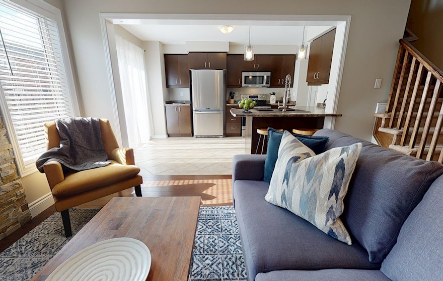 Living Room Free WiFi Fully Furnished Apartment Suite Milton