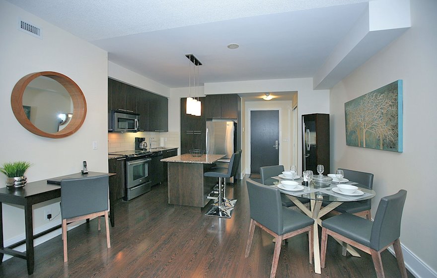 2116-Designated Office Desk Free WiFi Free National Telephone Calls Midtown Toronto