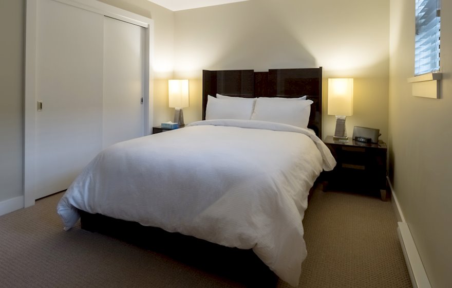 Master bedroom large closets Victoria townhouse