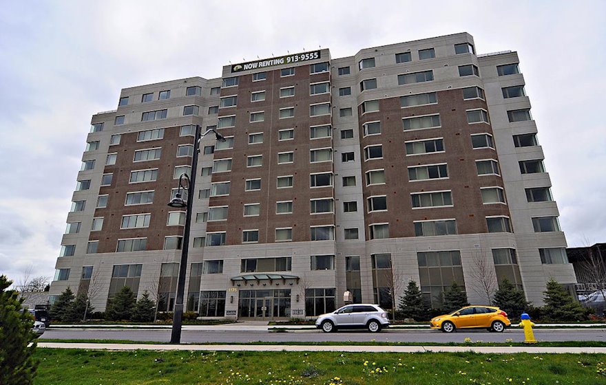Exterior Fully Furnished Apartment Suite Kanata