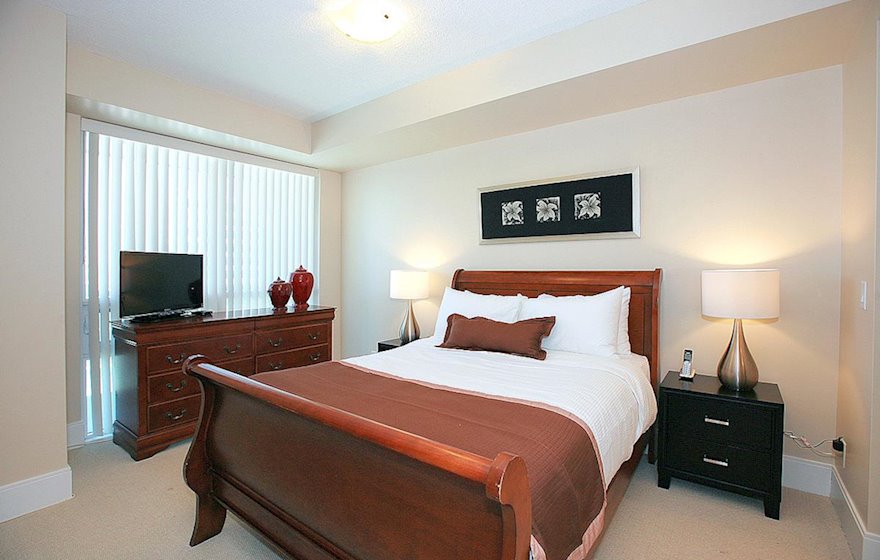 716 - Bedroom