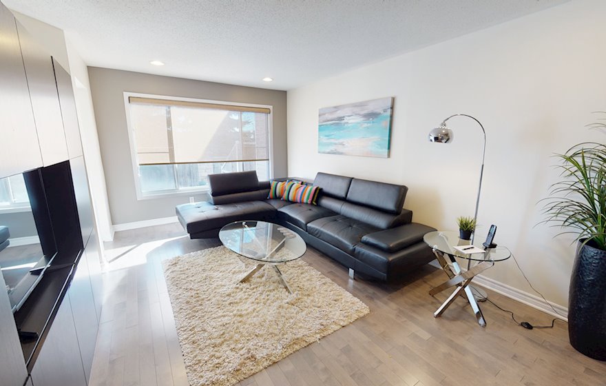 1 McPeake Living Room Free WiFi Fully Furnished Apartment Suite Kanata