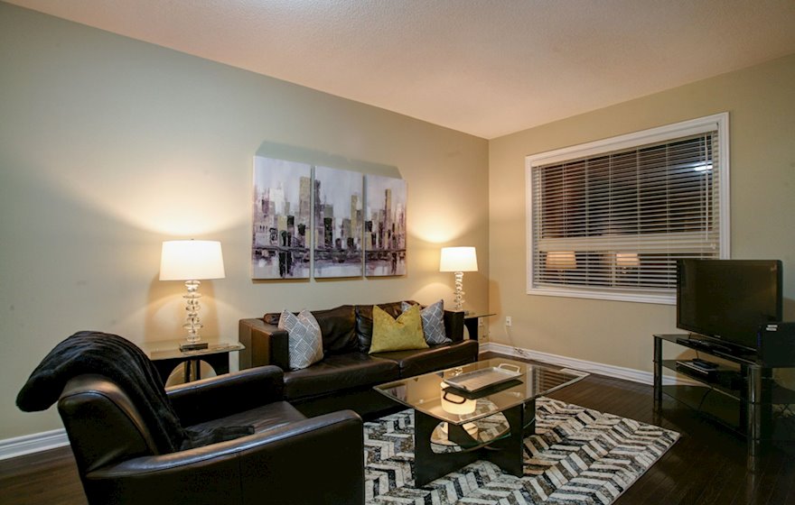 Living Room Free WiFi Fully Furnished Apartment Suite Oakville