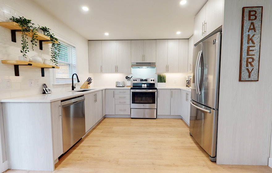 2 Kitchen Fully Equipped Five Appliances Stainless Steel Bedford, NS