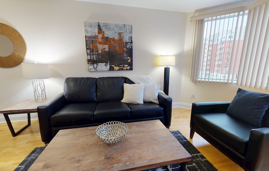 612 Living Room Free WiFi Fully Furnished Apartment Suite Kanata