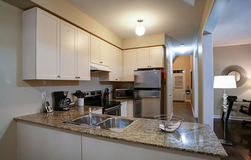 Kitchen Fully Equipped Five Appliances Stainless Steel Oakville