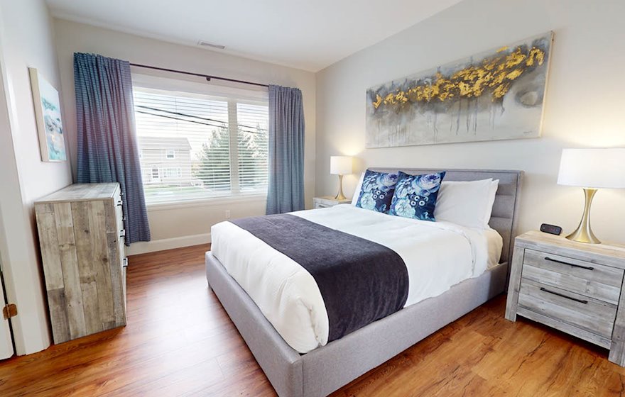 6 Second Bedroom Queen Mattress Fully Furnished Apartment Suite Dieppe New Brunswick