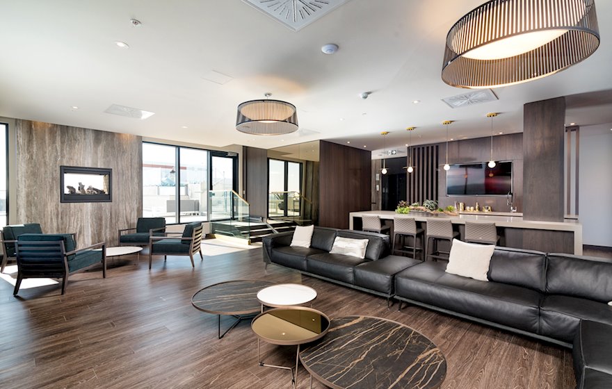 13 - Rooftop Lounge