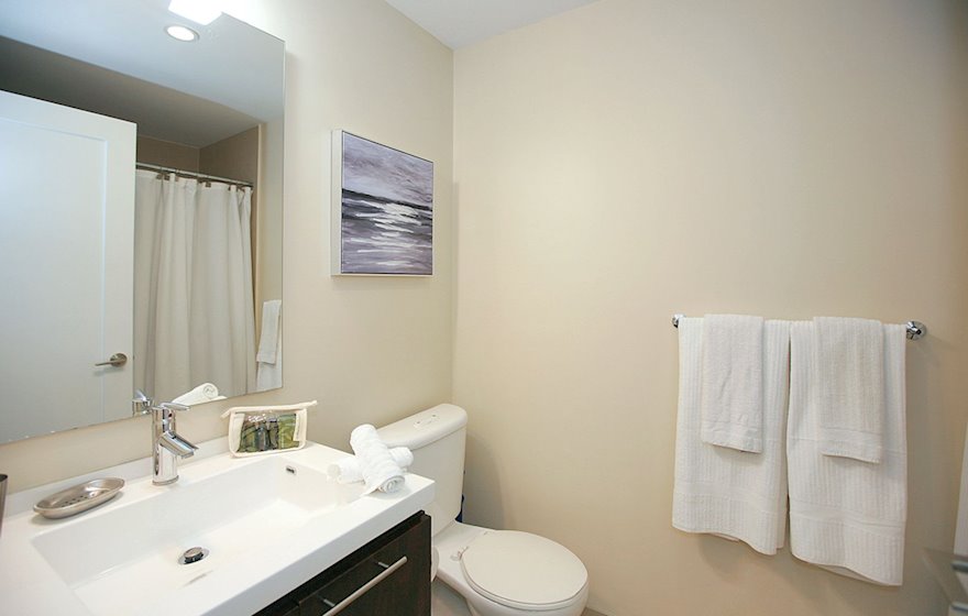 Bathroom Soaker Tub Fully Furnished Apartment Suite Midtown Toronto