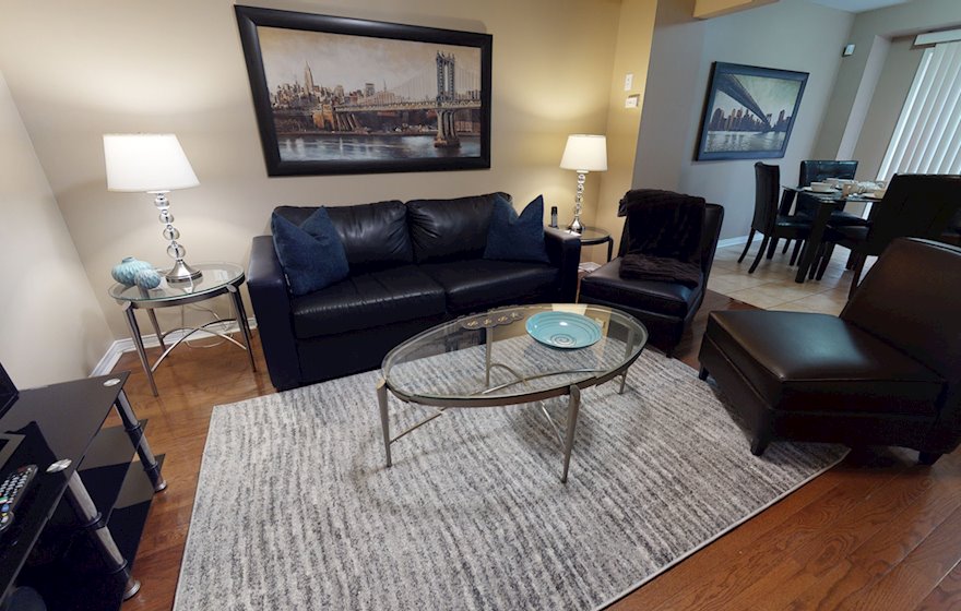 Living Room Free WiFi Fully Furnished Apartment Suite Mississauga