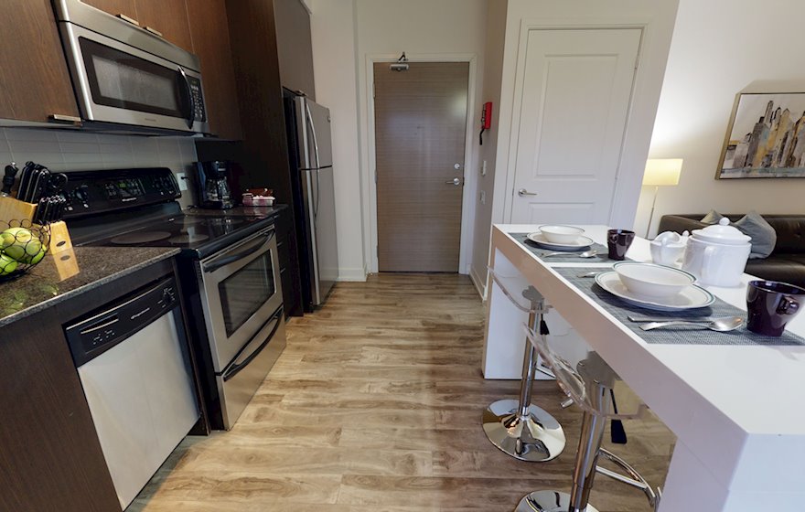 Kitchen Fully Equipped Five Appliances Vaughan