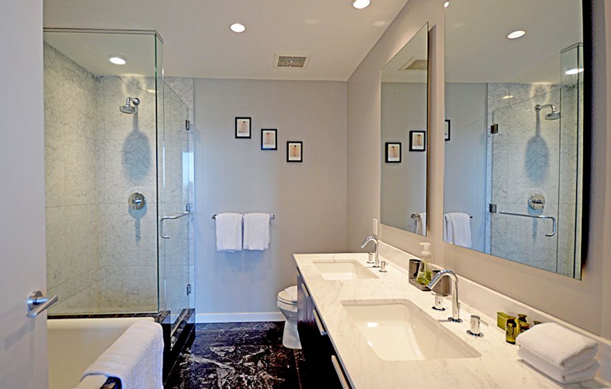 Falls 1801 bathroom