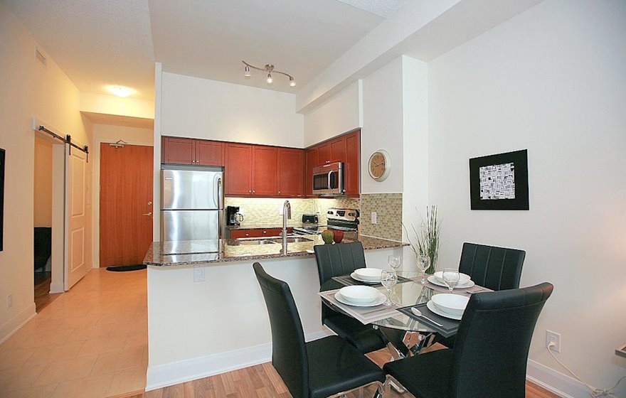 Dining/Kitchen/Den Fully Equipped Five Appliances Stainless Steel Woodbridge Vaughan 210