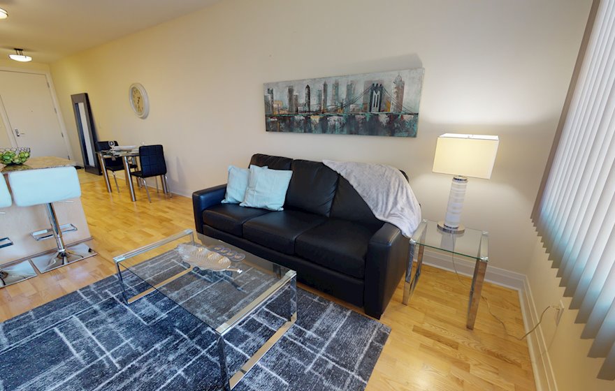 908 Living Room Free WiFi Fully Furnished Apartment Suite Kanata