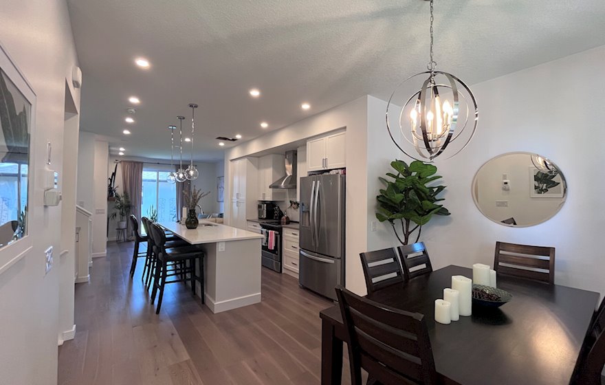 Dining & Kitchen