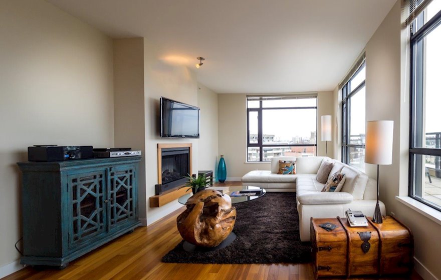 Belvedere Suite 1402 Living Room