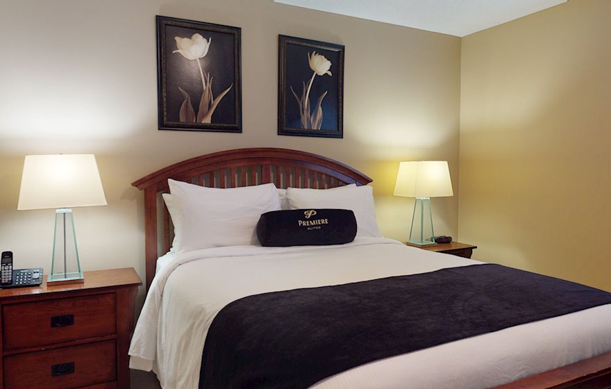 Master Bedroom King Mattress Fully Furnished Apartment Suite Mississauga