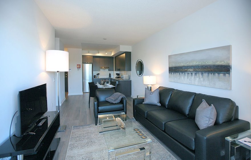 Living Room Free WiFi Fully Furnished Apartment Suite North York