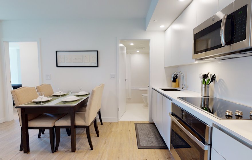 Dining & Kitchen (702)