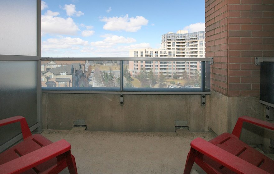 Balcony Fully Furnished Apartment Suite Markham